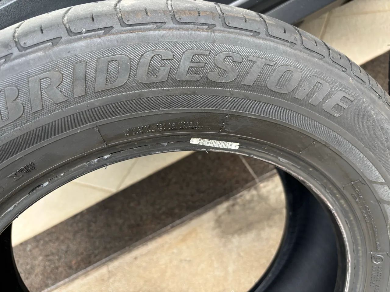 Pneu Usado Pirelli e Brigstone - Foto 2