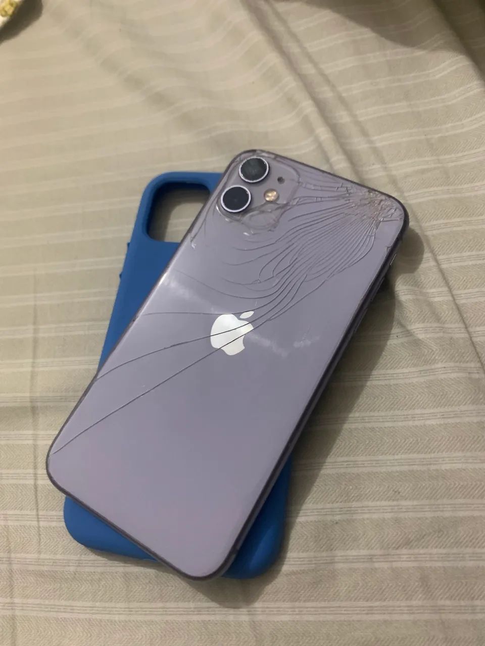 iPhone 11 - Foto 3