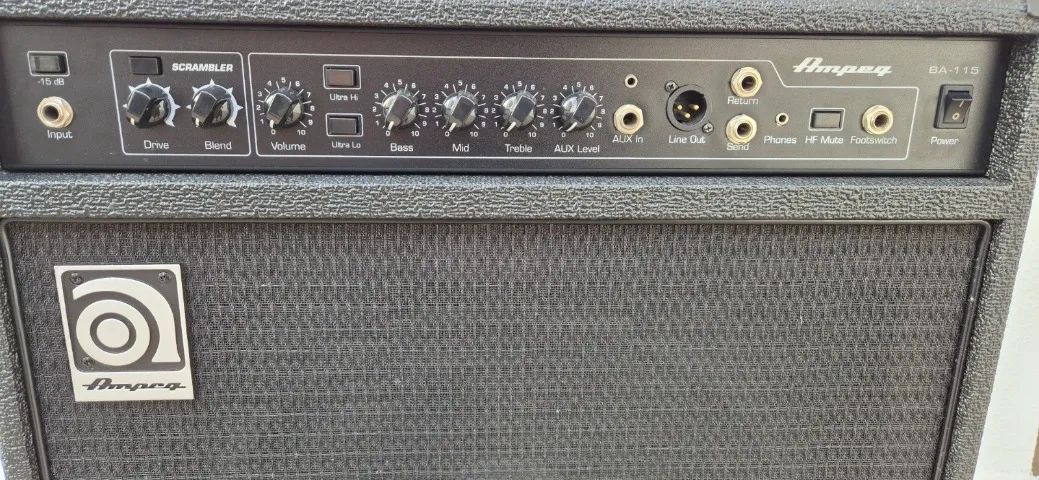 Amplificador Ampeg BA-115 v2 150W - Instrumentos musicais