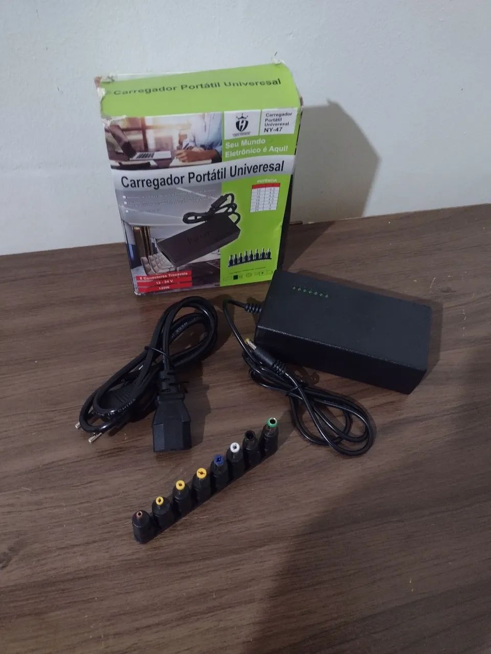 Fonte universal de notebook (entrego)