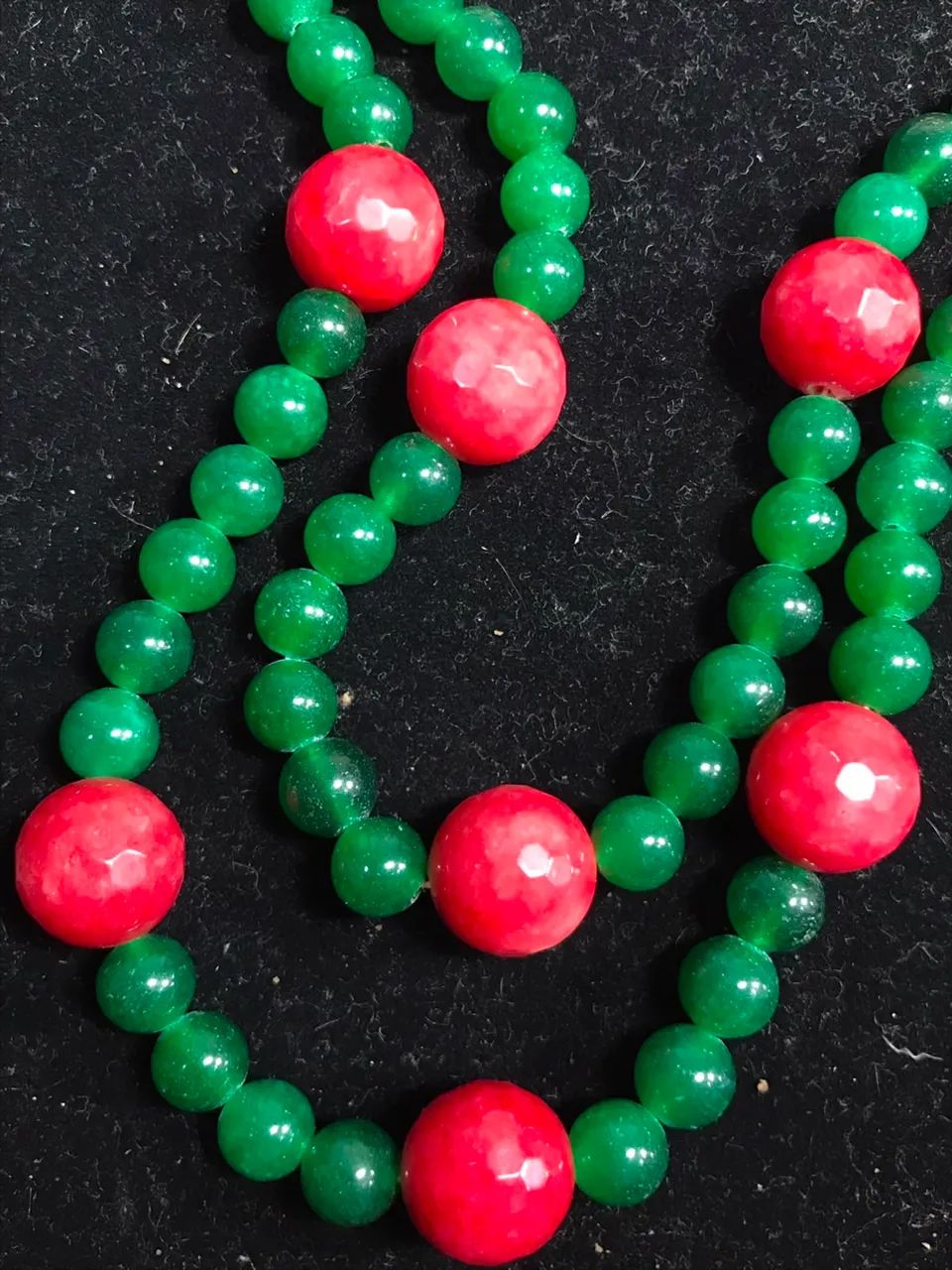 Colar de Pedra Jade Verde e Vermelho  - Foto 4