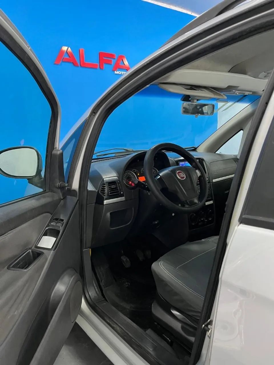 Fiat Idea Attractive 1.4 Fire Flex 8V 5P 2012 - Foto 5