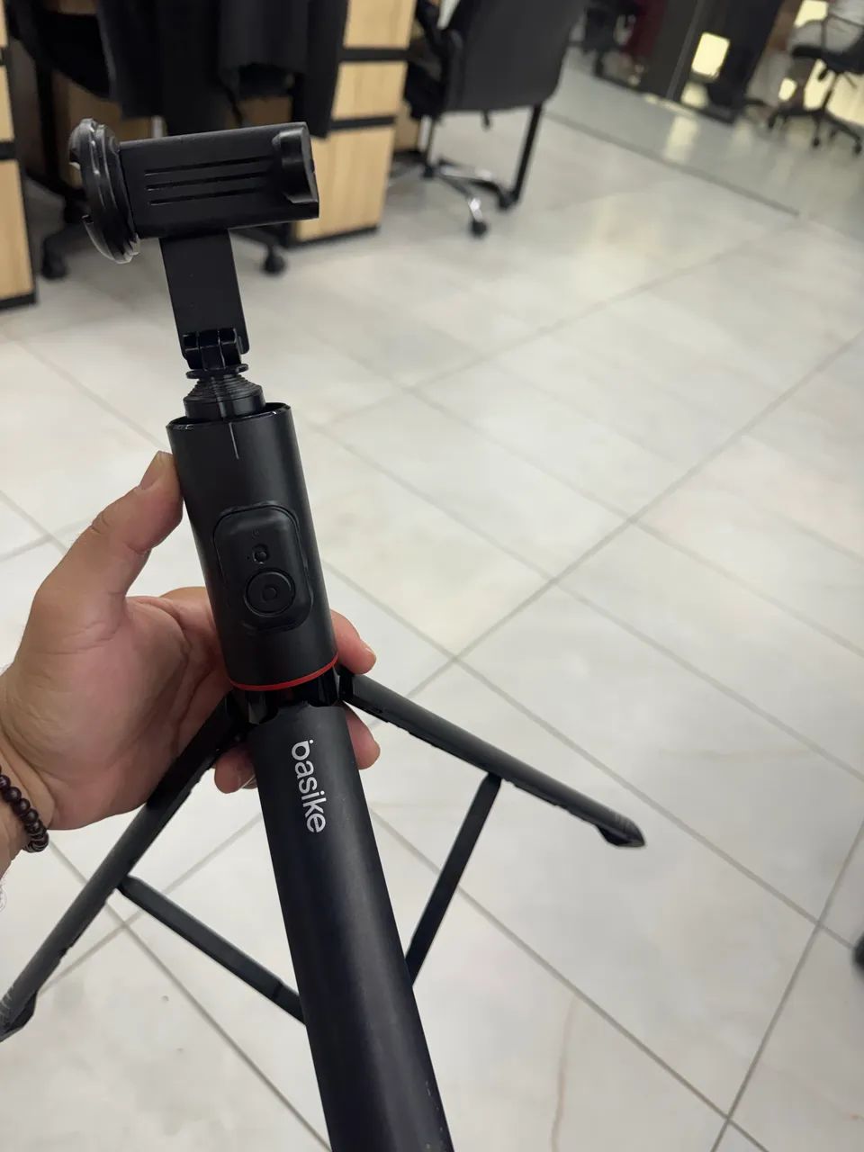 Tripé Basike 3 em 1 com controle bluetooth  - Foto 4