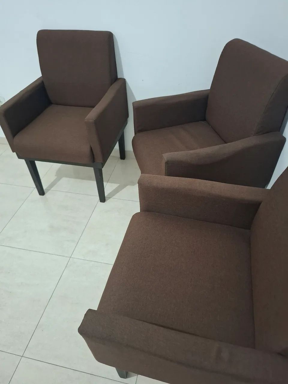 Poltronas Novas Recepção (Cor Marrom) - Foto 2