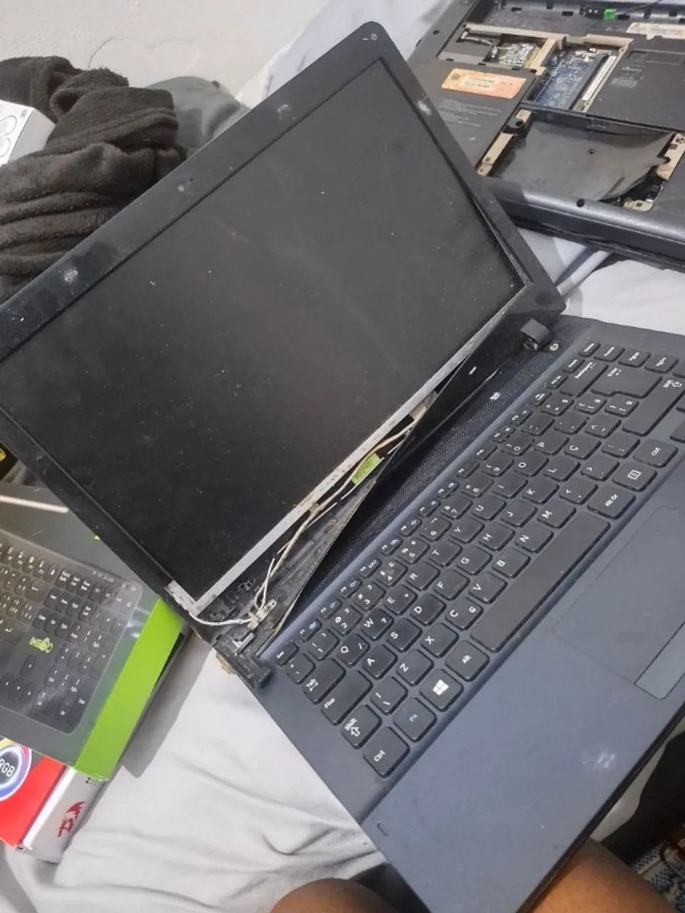 Lote 2 notebooks carcaça samsung np270e4e e hp x16 - Foto 4