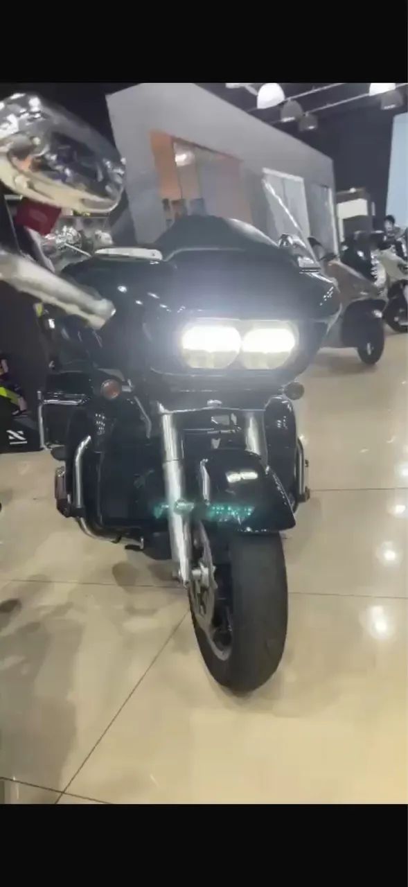 HARLEY DAVIDSON ROAD GLIDE 2018