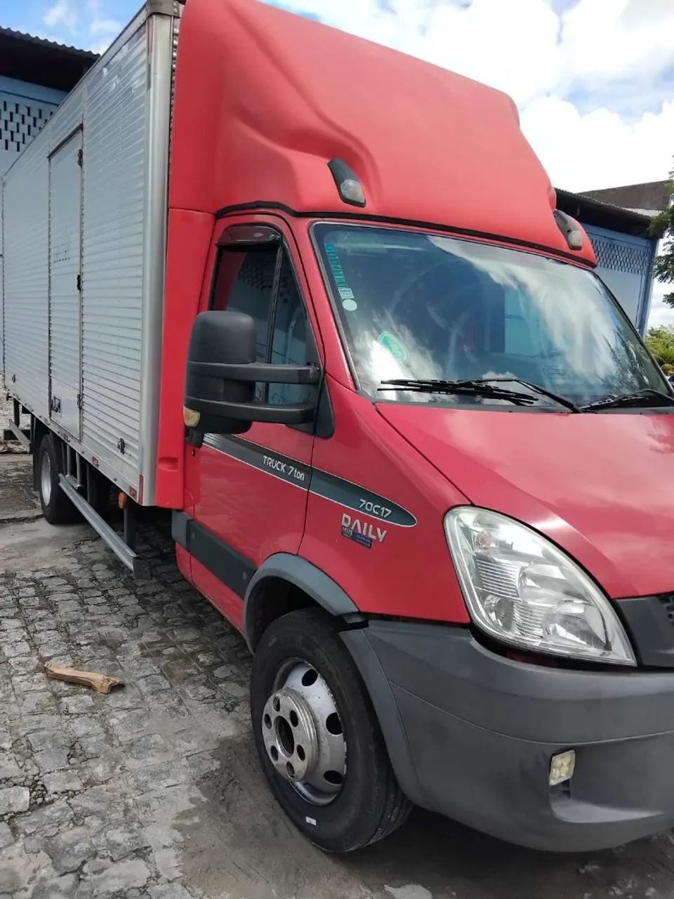 Caminhão Iveco Daily 70C1HDCS 