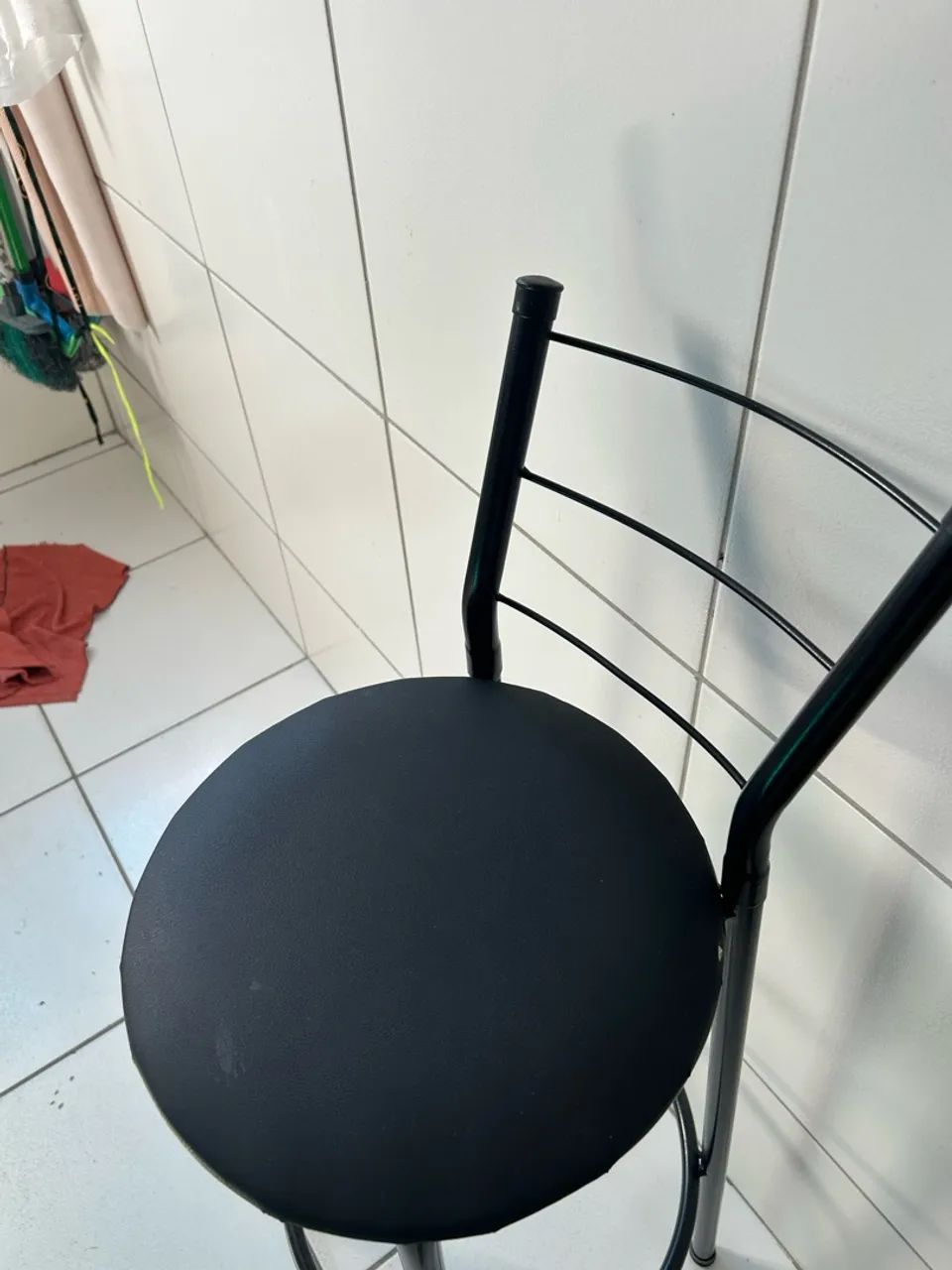 Vendo essa banqueta nova  - Foto 3