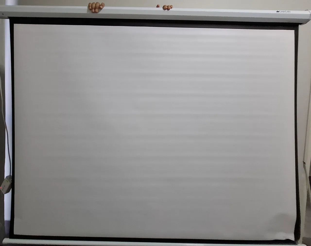 Tela de Projeção Elétrica Retrátil 84 polegadas