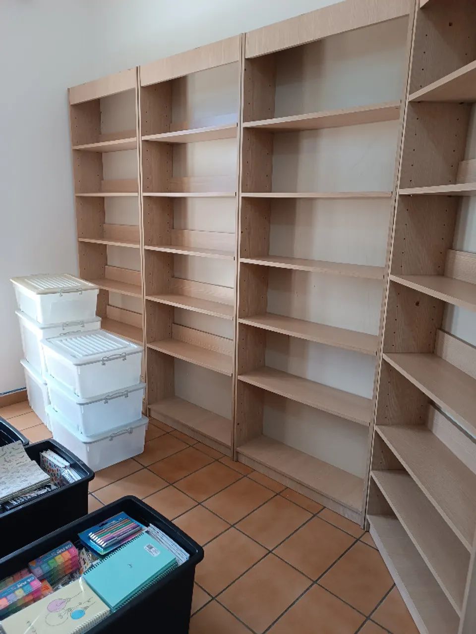 MÓVEIS E EXPOSITORES PARA PAPELARIA OU LOJA COMERCIAL - Foto 3