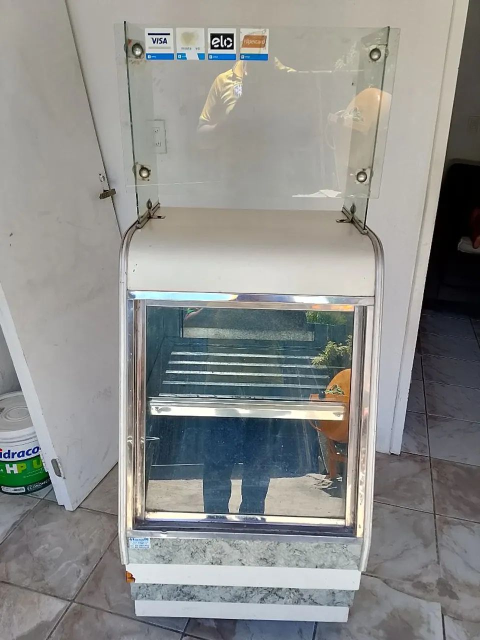 Espósito de salgados e bolos com preço baixo pra vender logo. - Foto 2