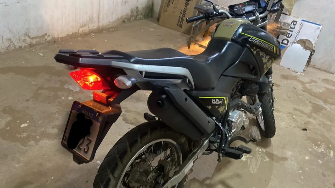  Crosse 150