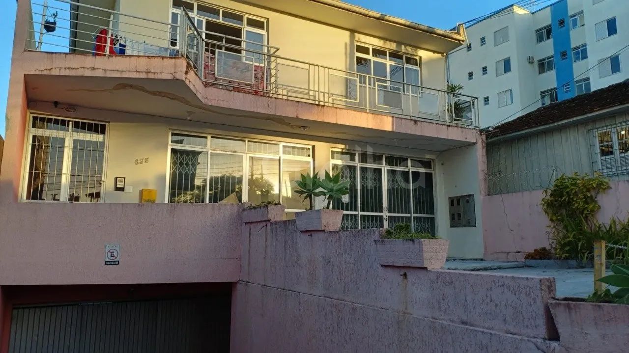 TERRENO ESTREITO ÁREA TOTAL 1.386,39 m² Com VIABILIDADE AMC - Foto 2