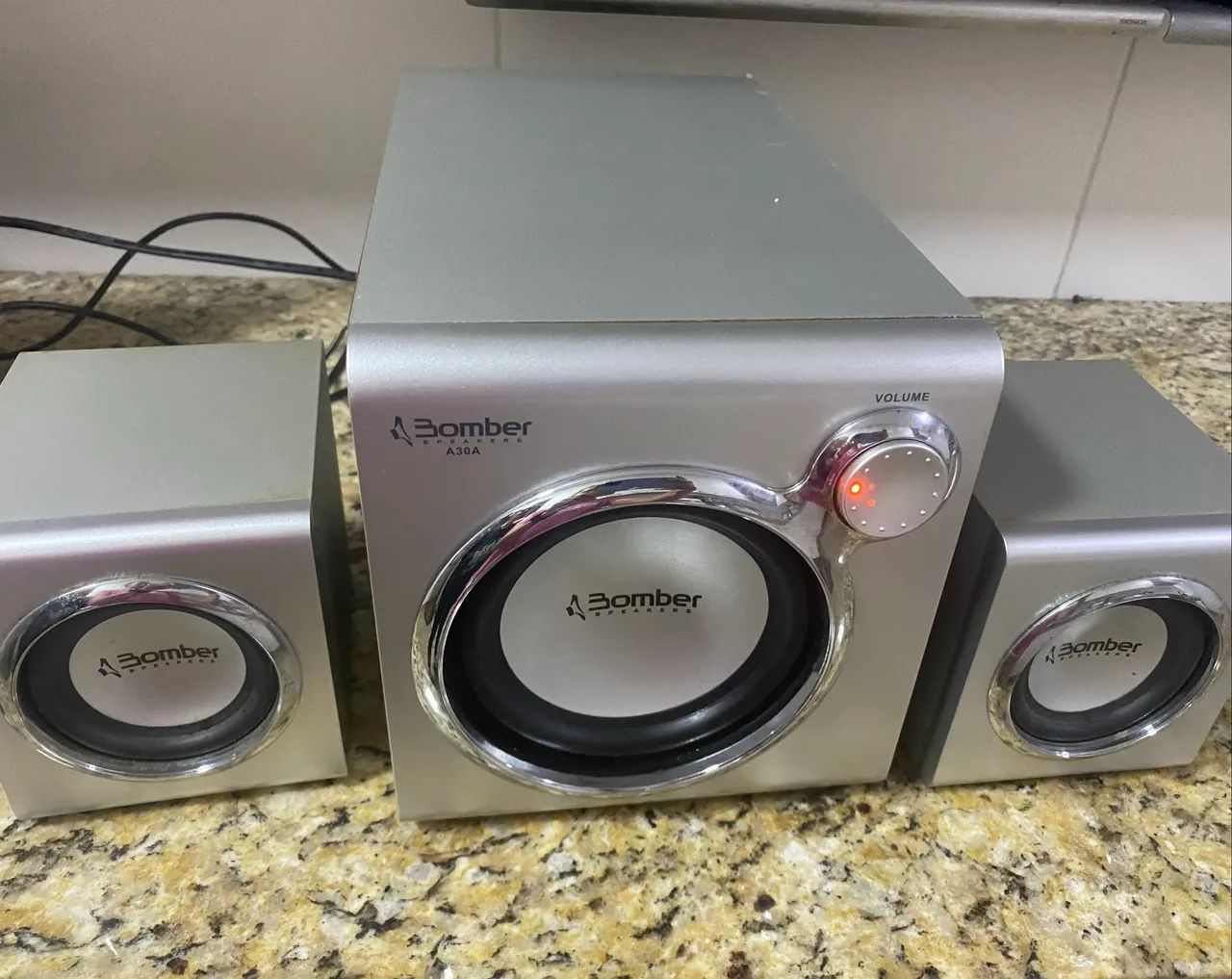 Bomber Sistema Multimídia 2.1 - Foto 2