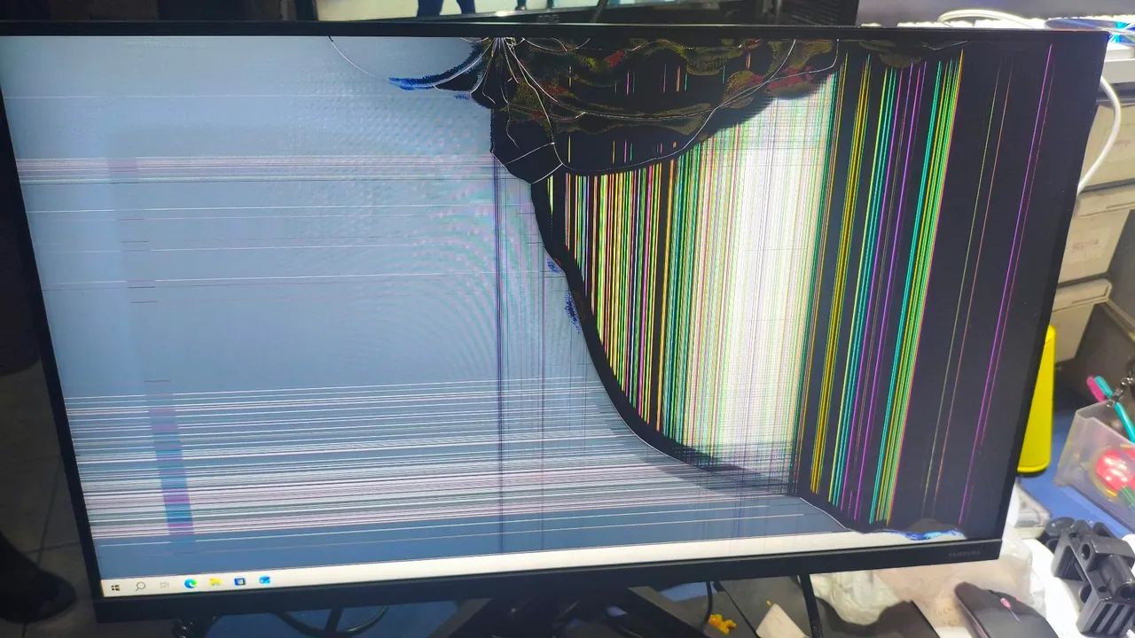 MONITOR SAMSUNG F27T350FLH COM TELA QUEBRADA DEFEITO 