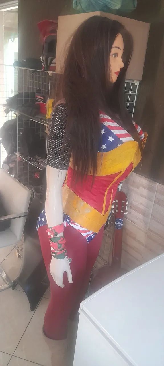 Mulher Maravilha Tamanho Real Fitnes - Foto 2