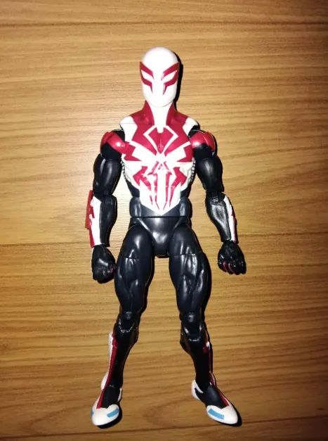 Marvel Legends Homem Aranha 2099 branco - Foto 2