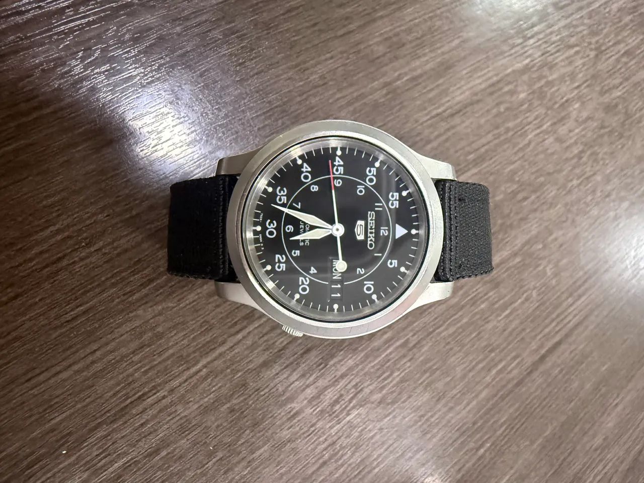 Relógio Seiko S5 automático 37mm militar 