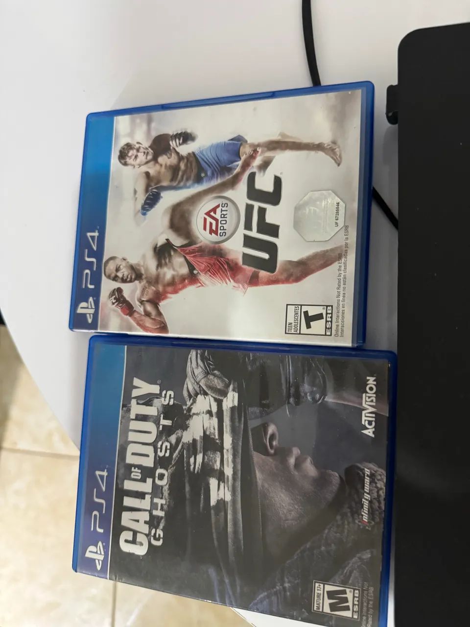 Ps4 2 controles 1 terá - Foto 3