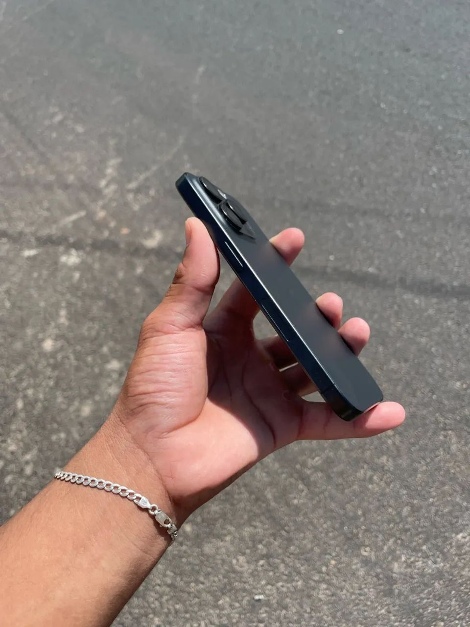 iPhone 15 pro - Foto 2