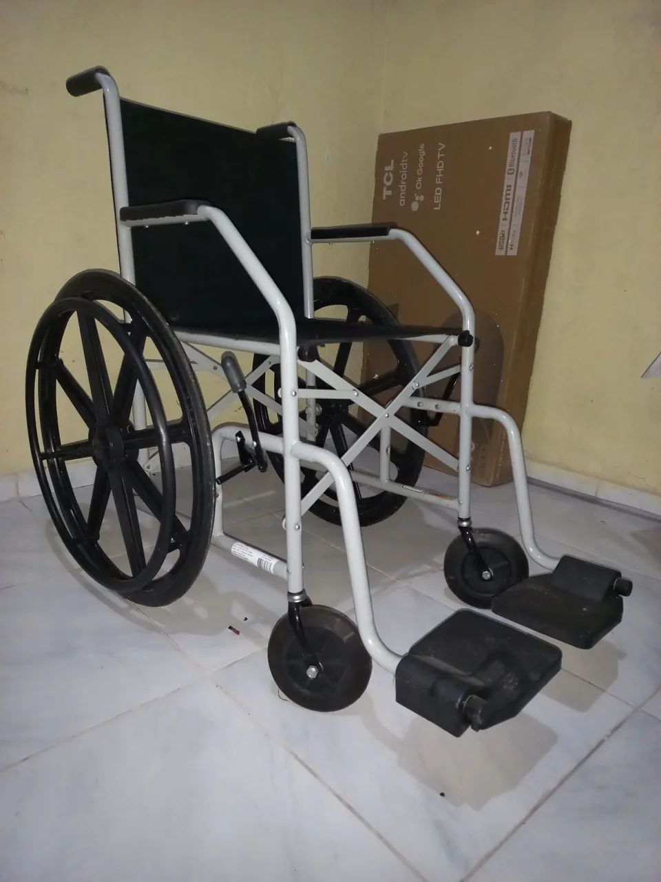 Cadeira de Rodas Seminova - Foto 2