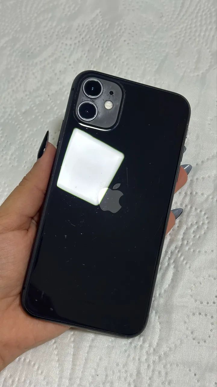 ? iPhone 11 64GB - Ótimo estado e funcionando perfeitamente