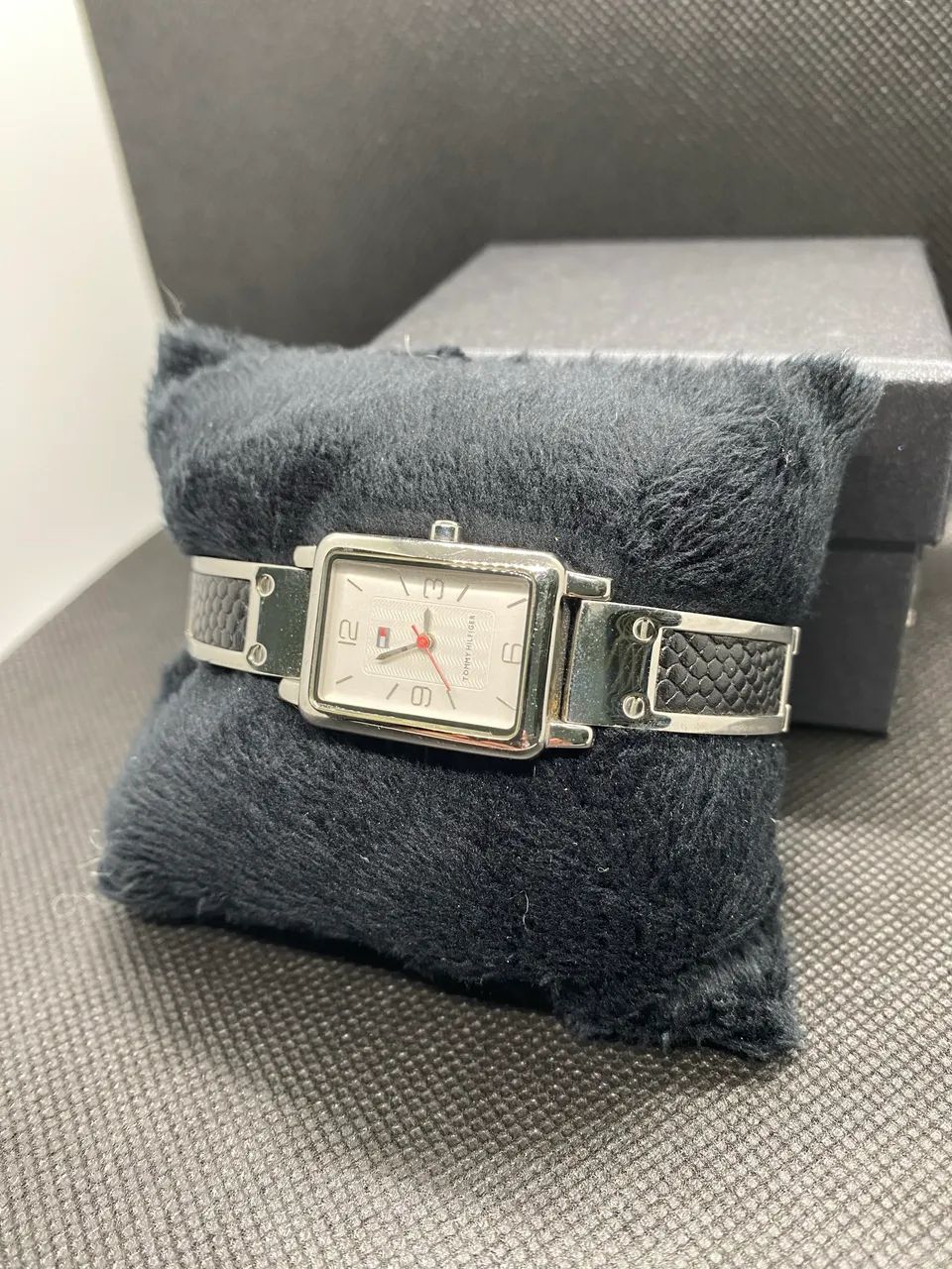relógio feminino tommy hilfiger prata