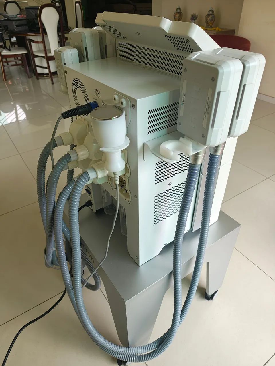 Criolipólise CriUSculpt HTM Completa + Ultrassom + Aplicadores Placa e Facial + Rack - Foto 4