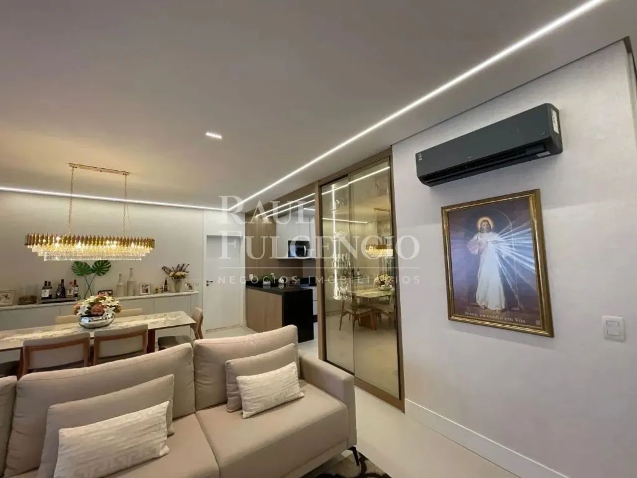 Apartamento Edifício Sky com 3 suítes à venda no centro de Cambé, com 161 útil, 02 vagas d