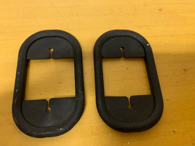 Acabamento borracha limitador de porta jeep renegade original