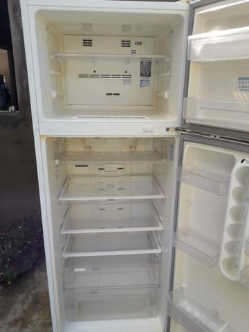 Geladeira Electrolux conservada - Foto 3