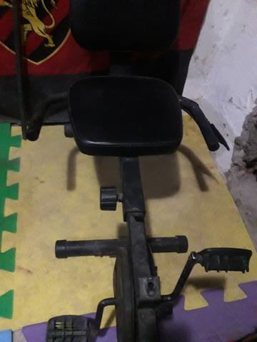 Máquina de musculação - Foto 2