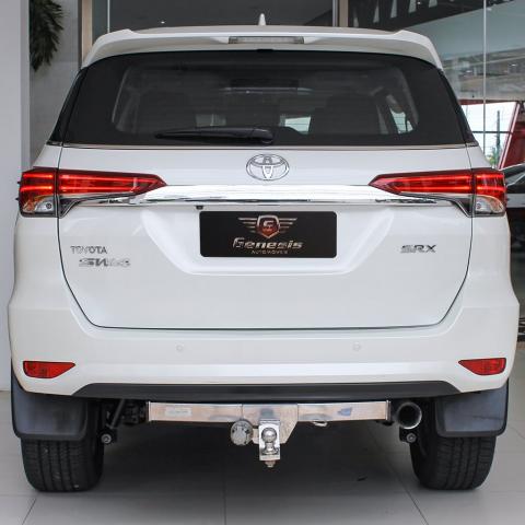 TOYOTA HILUX SW4 2017/2017 2.8 SRX 4X4 7 LUGARES 16V TURBO INTERCOOLER DIESEL 4P AUTOMÁTI - Foto 4