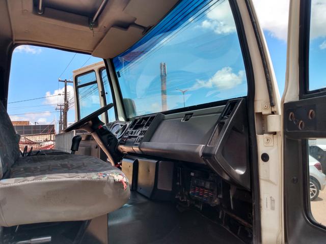 Ford Cargo 1317 Poli guindaste ano 2011 - Foto 13