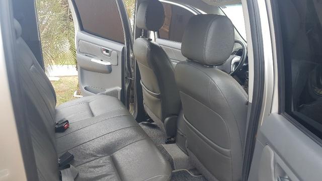Vendo Hilux SRV 4x4 - Foto 12