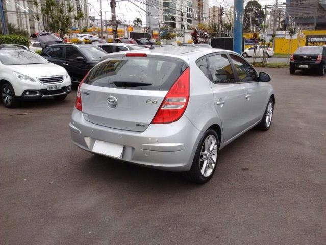 HYUNDAI I30 GLS 2.0 16V AT Prata 2010/2011 - Foto 4