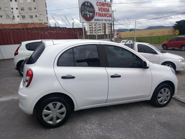 Nissan 2013 completo.24.900 único dono.