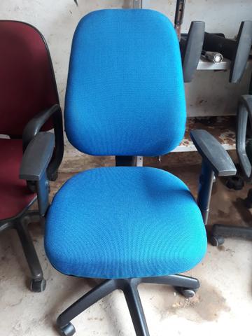 Cadeira diretor c/braço