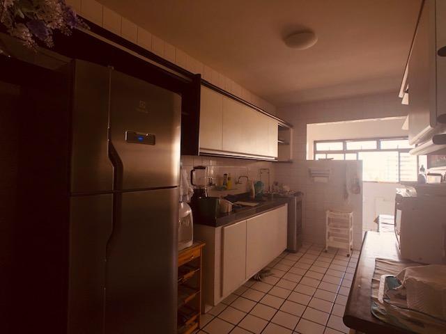 Apartamento Beira-mar 4 quartos, 2 suítes e 3 vagas, super conservado - Foto 14