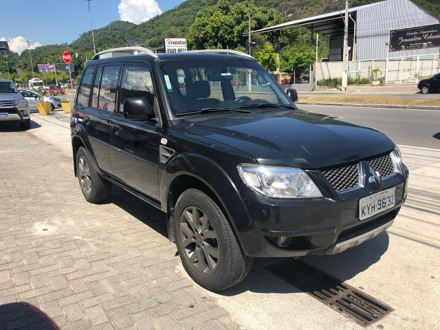 Mitsubishi Pajero Tr4 4x2 automatica completa com couro sem detalhes Martins *