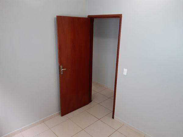 Casa com 3 quartos - Bairro Jardim dos Ipês em Anápolis - Foto 3