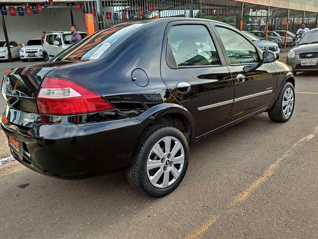 Prisma 1.4 completo 2011 manual super conservado - Foto 6