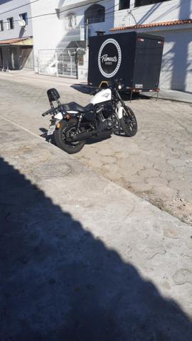 Harley Davidson XL 883 Branca 2018 - Foto 2