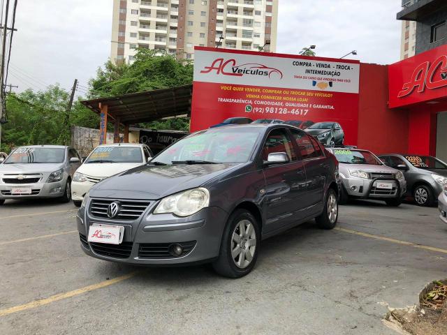 VW Polo Sedan 2007 1.6 (Ent: 4.000)