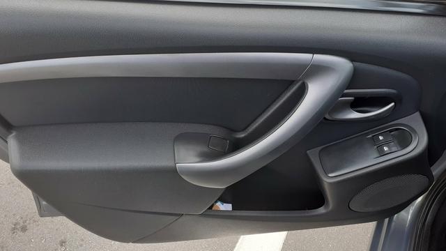 Sandero 1.0 16v completo,air bag e abs - Foto 8