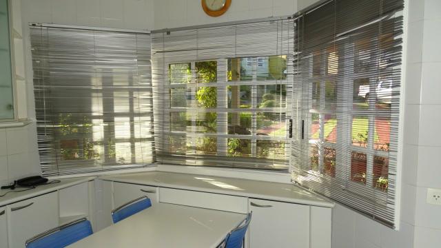 Alugo belíssima casa 4 dorm. condomínio Vila Nova Granja Viena - Foto 5