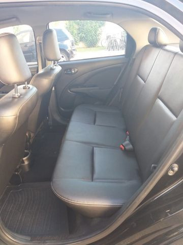 Etios XLS Sedan 1.5 Flex 16V Mec - Foto 9