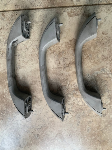 Alça de teto pqp renault sandero/logan original cada 30 reais - Foto 4