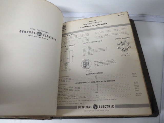 livro capa dura general eletric de valvulas eletronicas - Foto 2