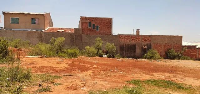 Terrenos à venda na Rua São Leonardo na Fazenda Rio Grande